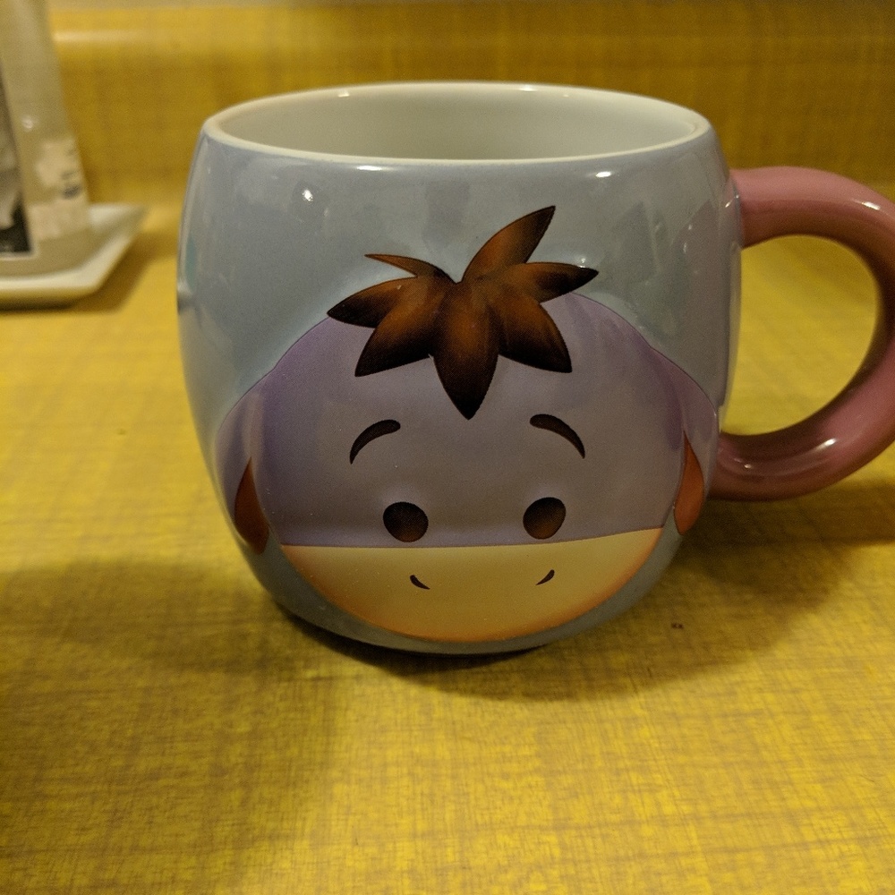 Disney Eeyore tsum tsum mug